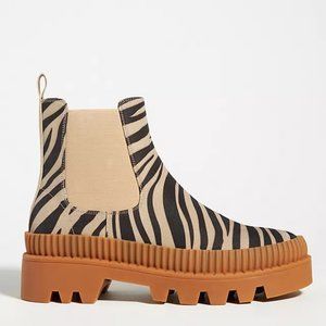 ANTHROPOLOGIE SILENT D PIA CHELSEA BOOTS SIZE 40 /9